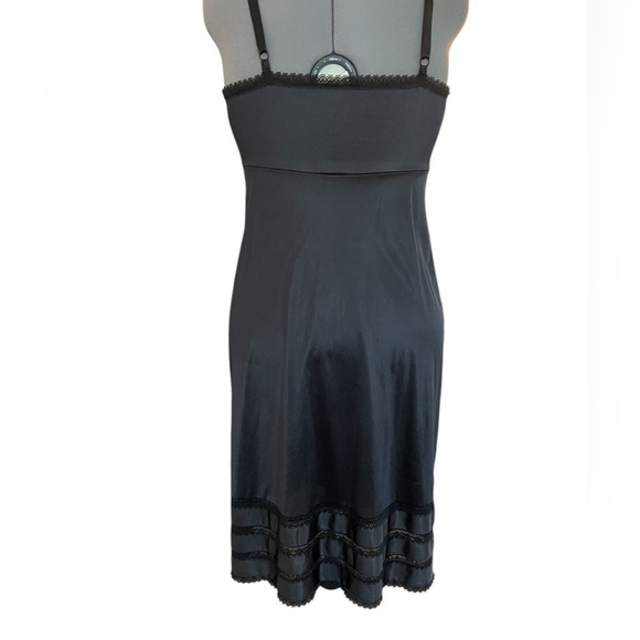 Vintage Sears Black Lace Nylon Slip Dress 38 Midi 70s 80s Whimsigoth Tiered Hem - Picture 6 of 10
